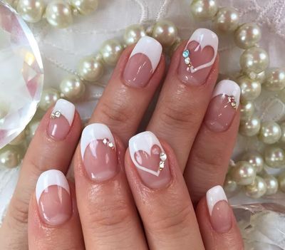 Press on Nail court