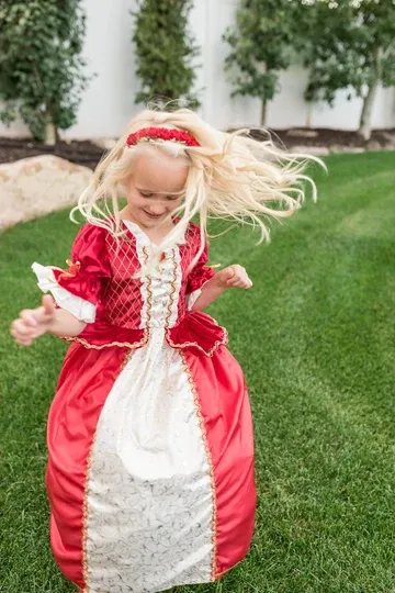 Winter Beauty Dress Size 5-7