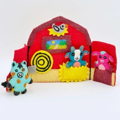Farm Animals Finger Puppets + Barn