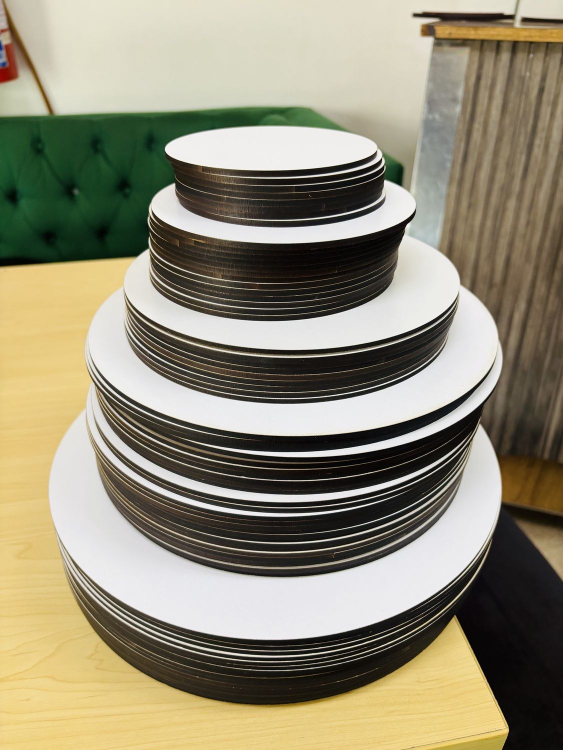 Masonite Board: White Round