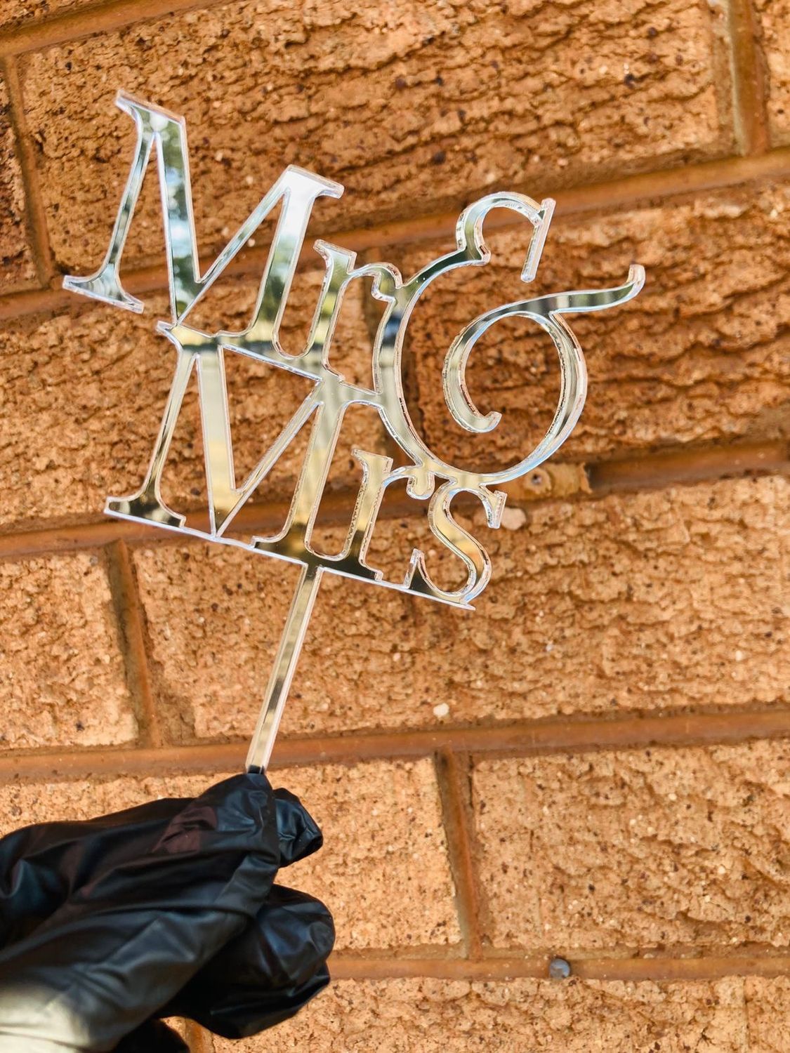 LSG Acrylic Mr &amp; Mrs (non-cursive) Topper