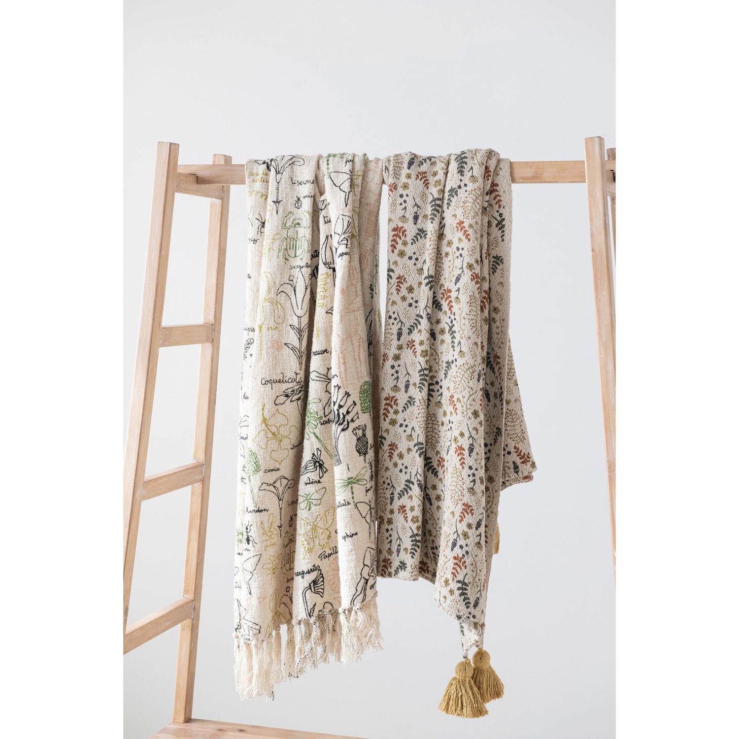 Woven Printed Throw with Tassels - Floral Pattern