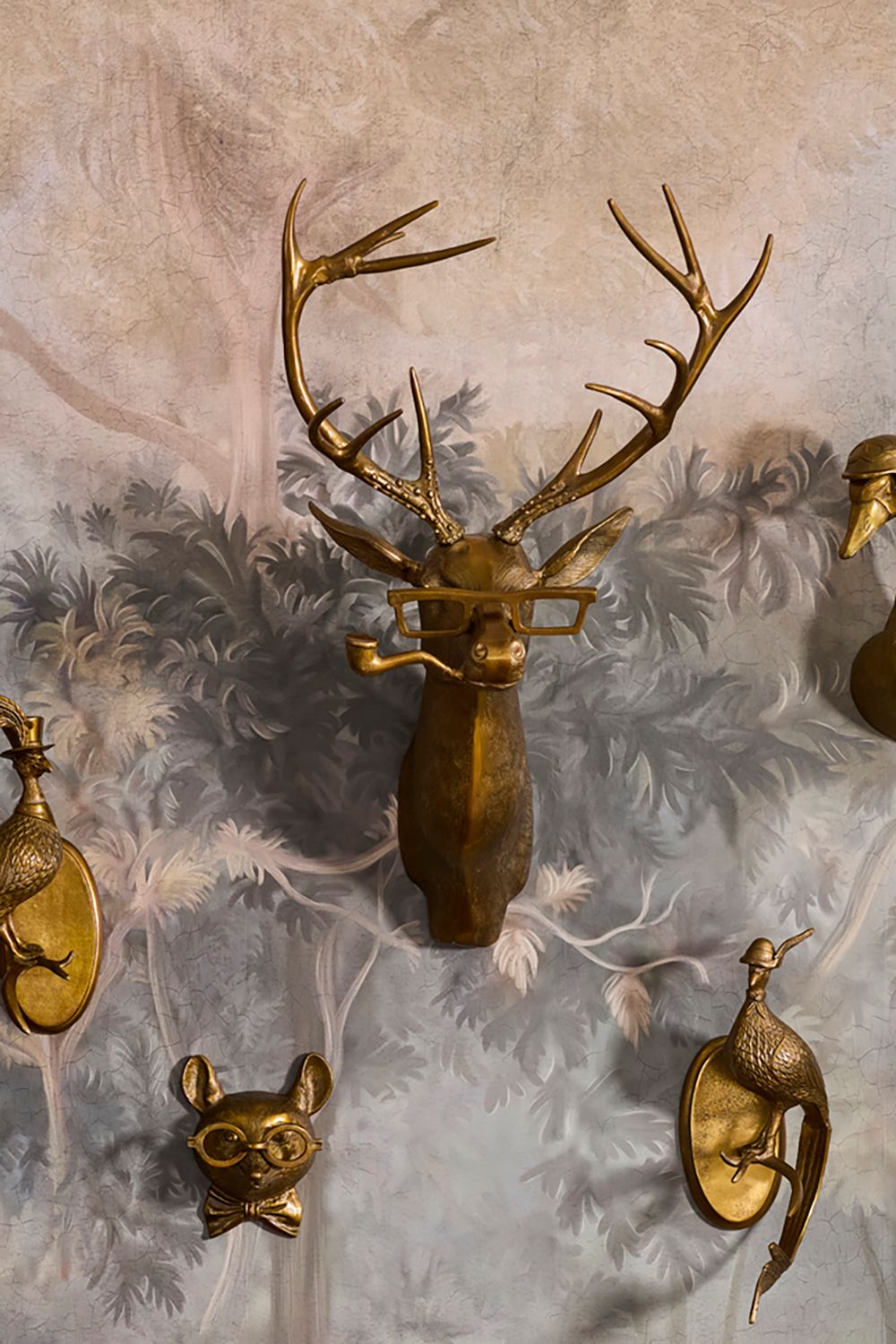 FRANKIE DEER Wall Mount 13"x 8"x 47"