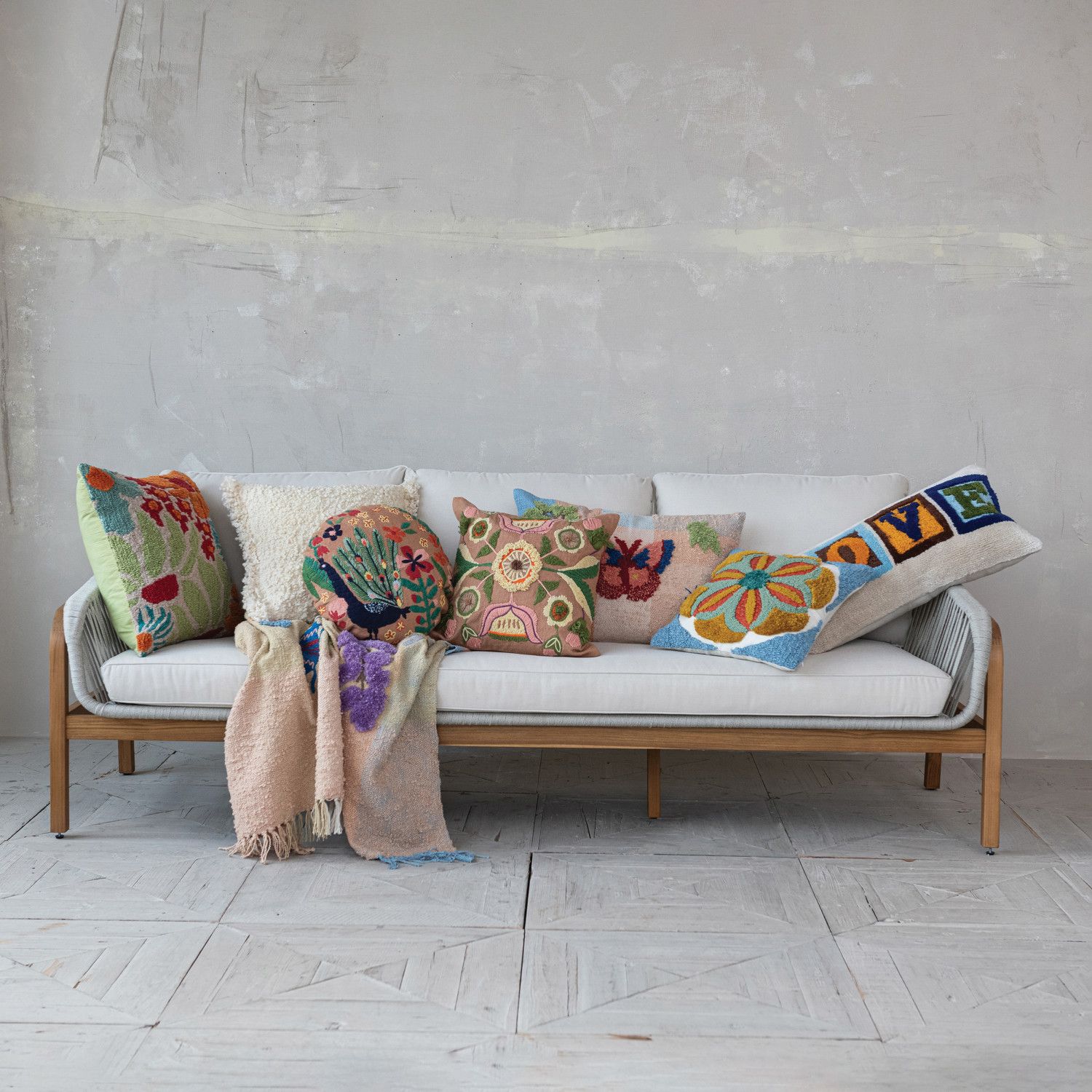 20in. Sq Fabric Tufted Indoor/Outdoor Pillow with Flowers