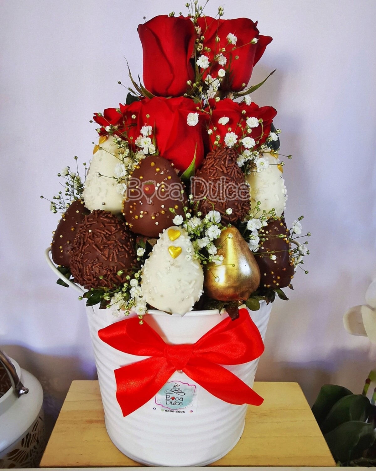 DELUXE GIFT