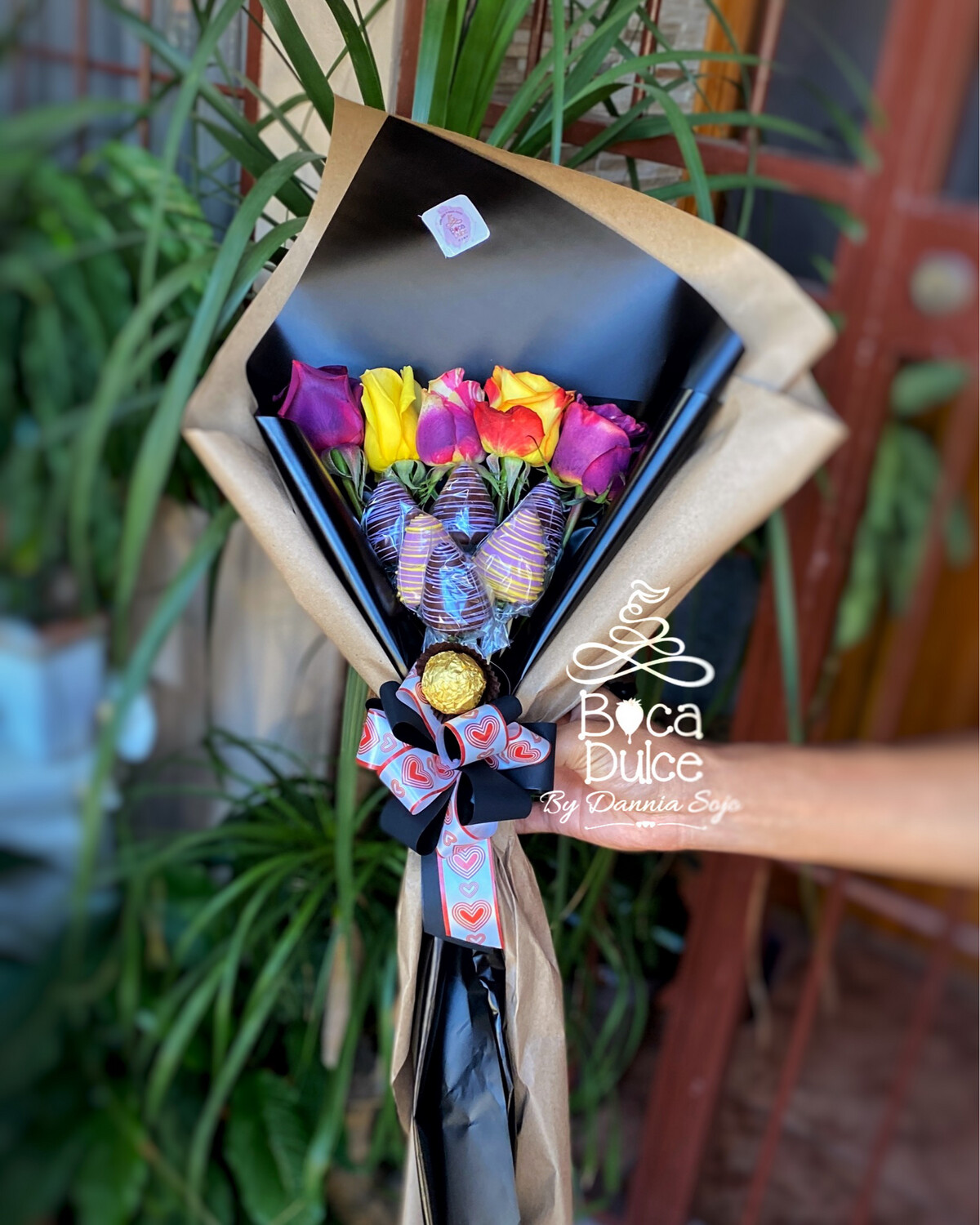 ROMANCE’S BOUQUET