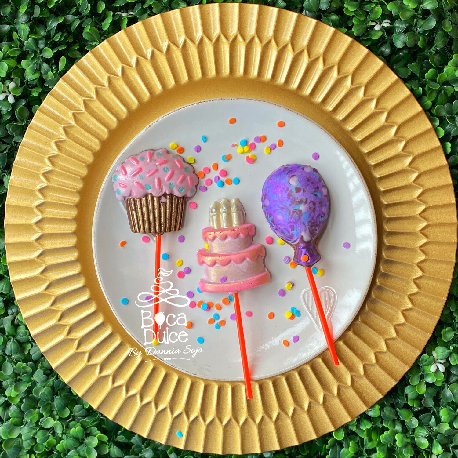 CHOCOLATES CUMPLEAÑOS GLOBO Y CUPCAKES