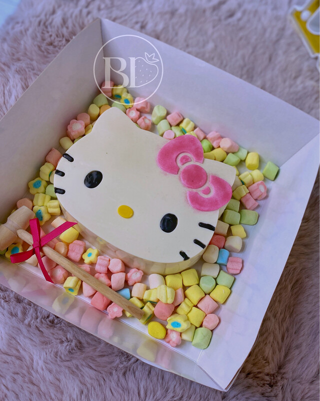 BREAKABLE HELLO KITTY
