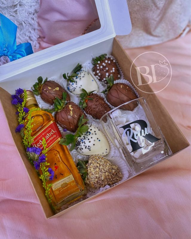 WK4 PARTY BOX