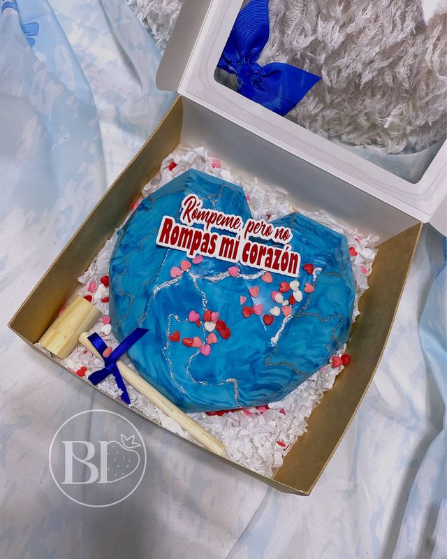 HEARTBREAK BOX