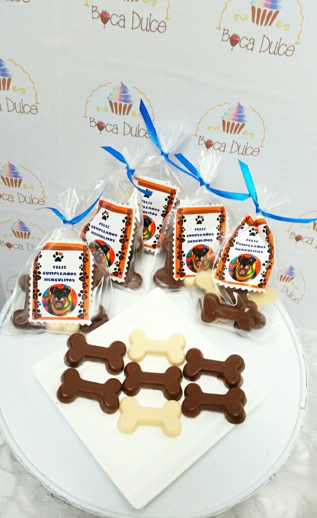 Chocolate en forma de huesitos para perro