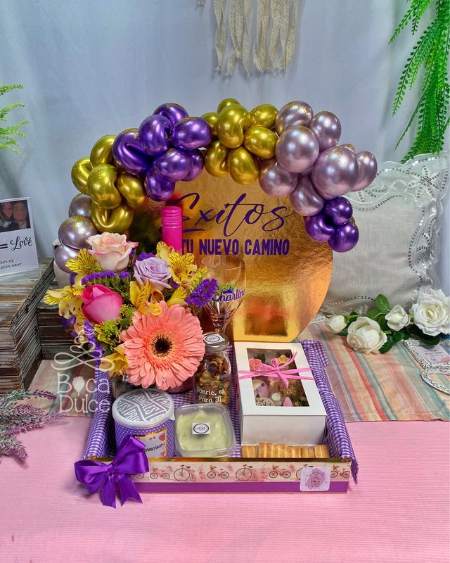 Surprise Box Gourmet — Caja a Tu Gusto con Globos, Bebida y Quesos
