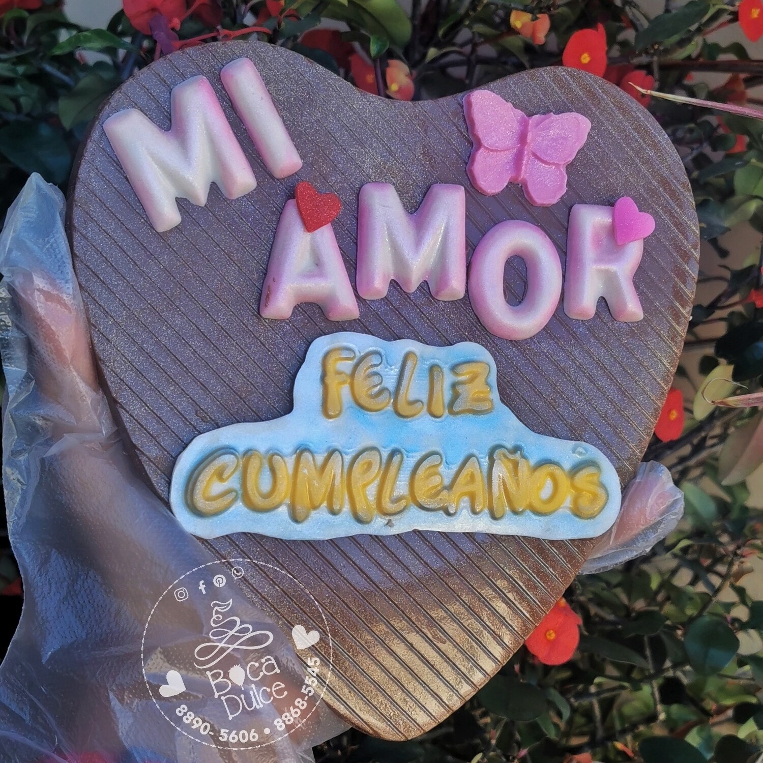 Caja con CHOCOLATE CORAZÓN MENSAJERO.