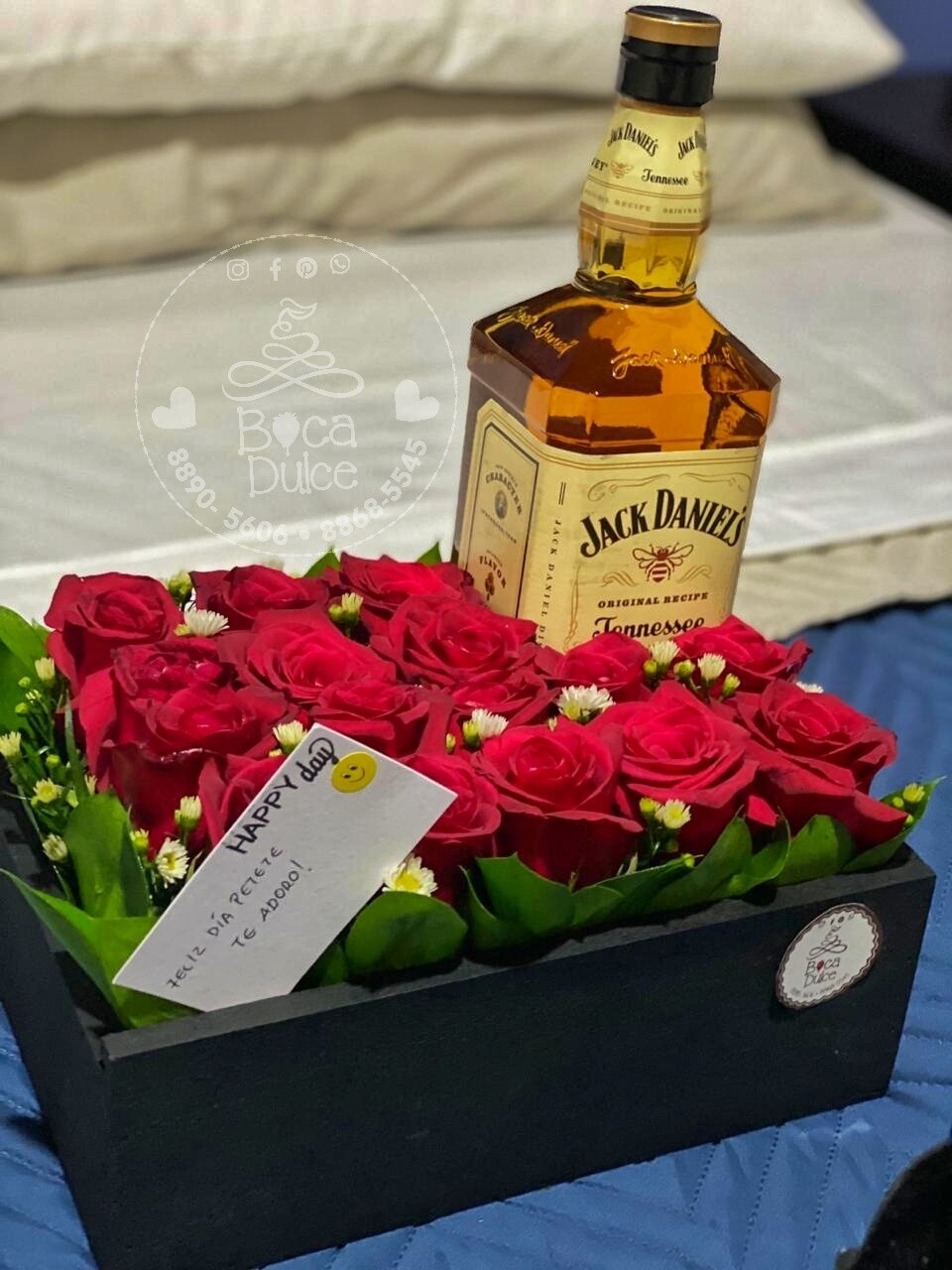 Caja Tennessee Deluxe: Whisky, Rosas y Fresas