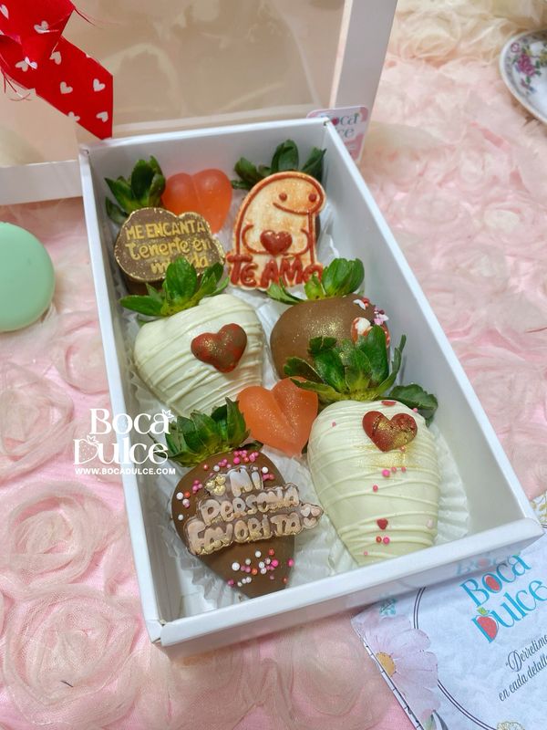 Caja Clásica: 6 Fresas con Chocolate