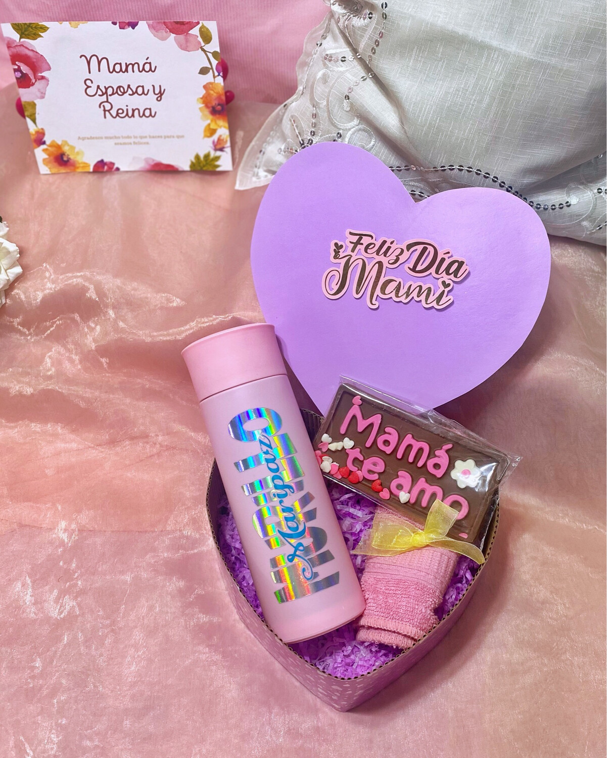 Caja Corazón con Chocolate y Detalles Personalizados