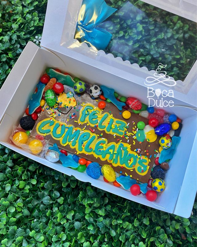CELEBRITY SWEET BOX "FELIZ CUMPLEAÑOS "
