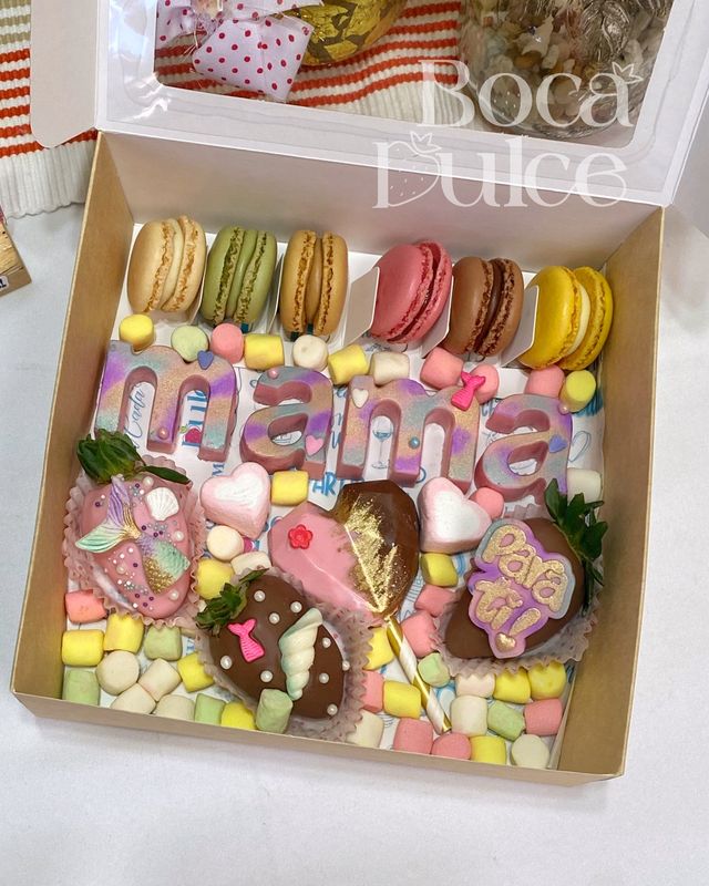 HAPPY MOM BOX 1