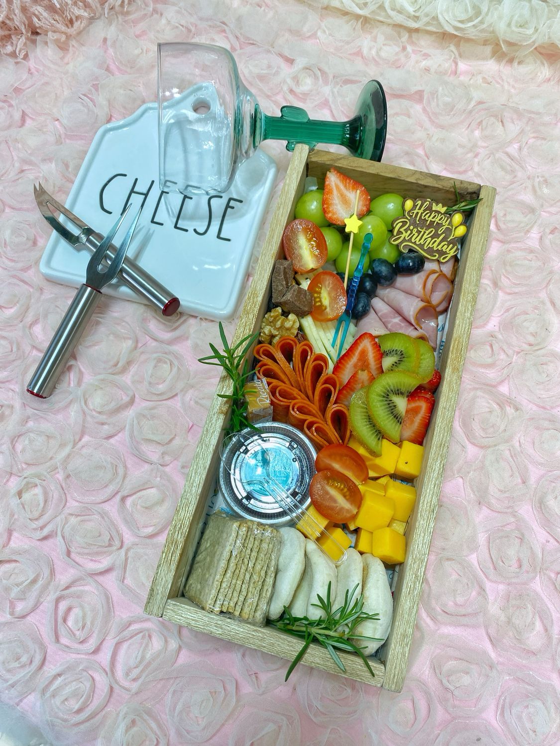 Caja Gusto Personal – Mini Tabla de Charcuteria en Madera