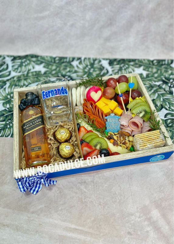 Tabla Florencia – Quesos, Charcuteria y Whisky Personalizado