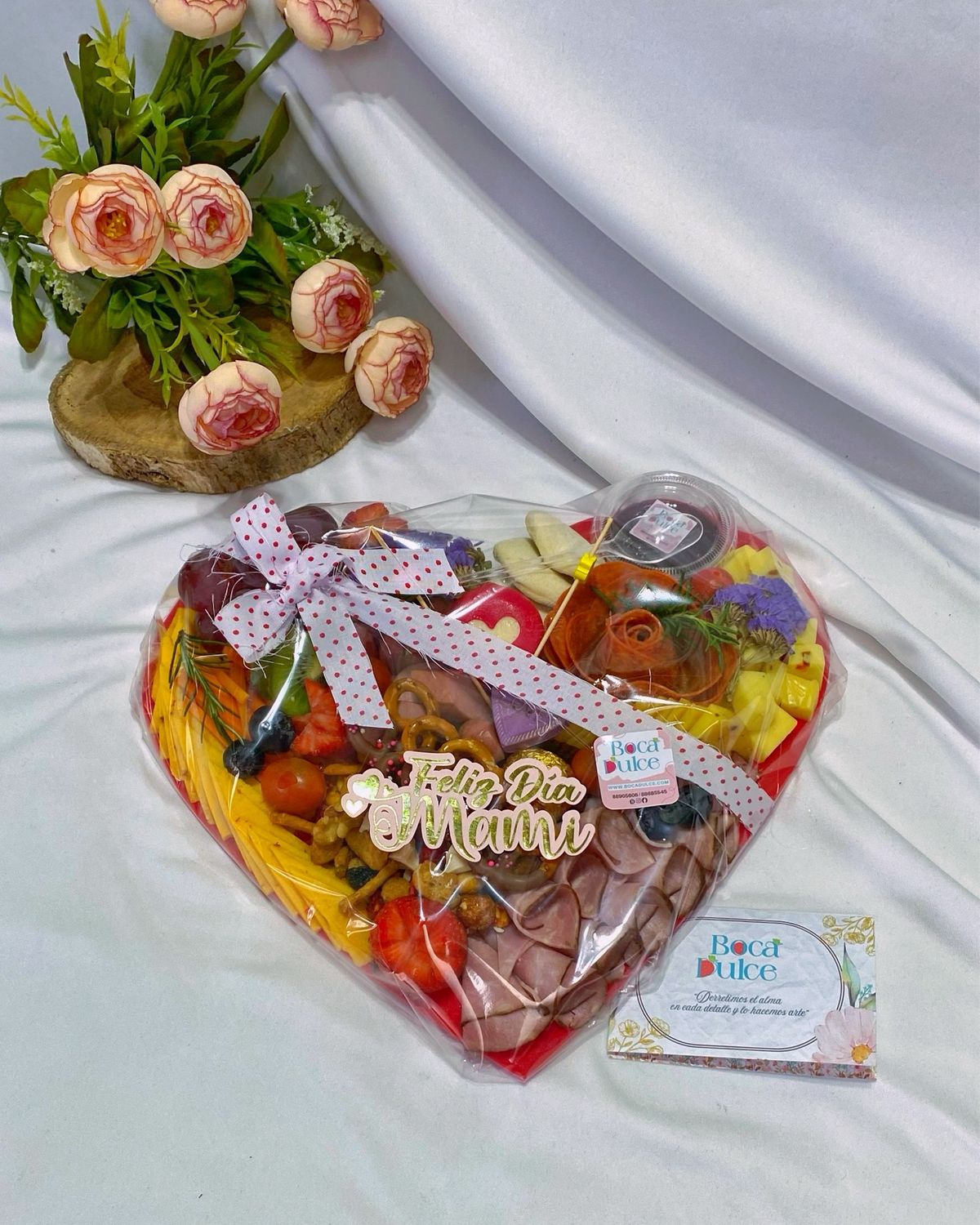 Corazón Gourmet — Tabla de Quesos y Charcutería para Dos
