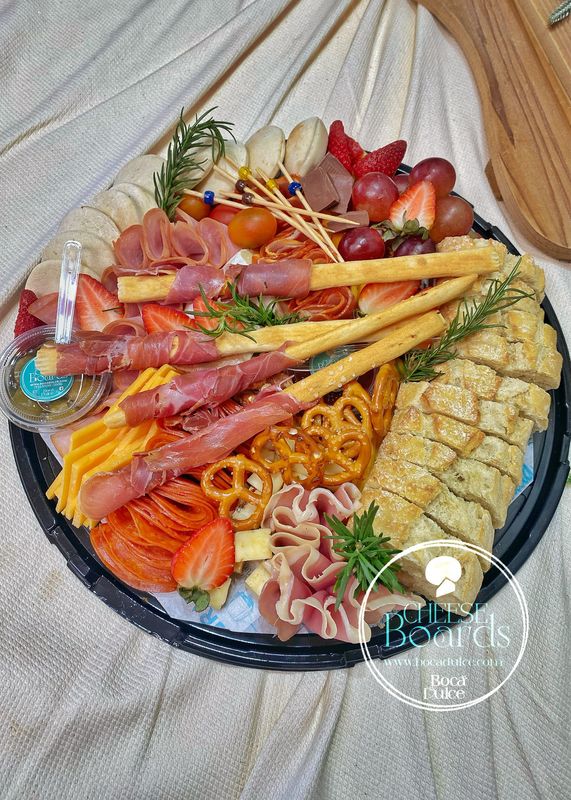 Bandeja Gourmet Favorita – Quesos y Carnes para 4-5
