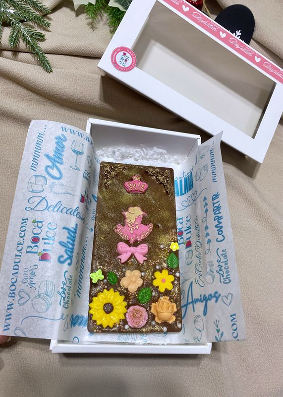 CHOCO MENSAJE EN TABLETA