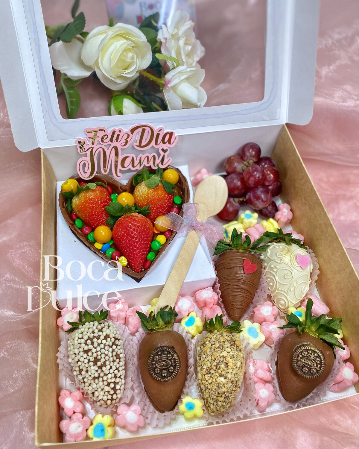 Corazón de Chocolate Relleno con Fresas y Ganache