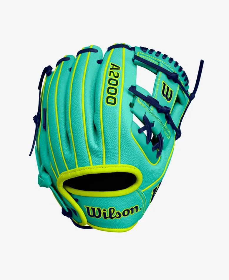 Wilson Fall 2024 A2000® DP15SS 11.5” Infield Baseball Glove