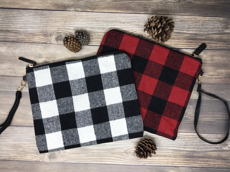 Buffalo Plaid Wristlet Clutch (2 colors)