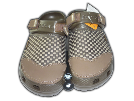 Crocks Yucon Marron-Cuadros