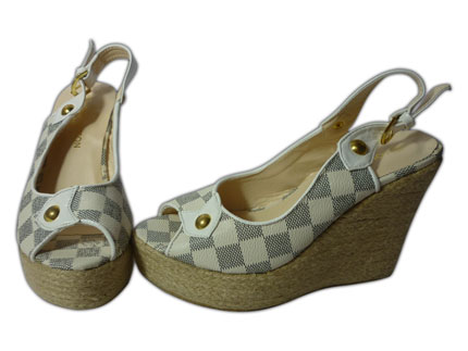 Louis Vuitton Beige