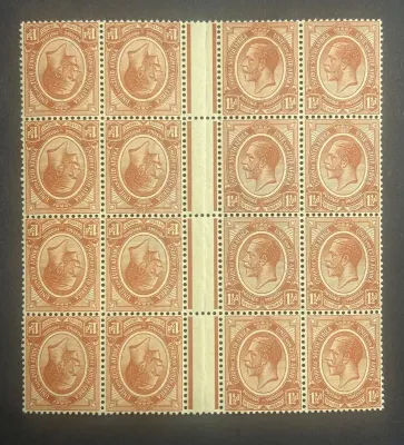 South Africa 1913 KGV 1½d tete-beche block of sixteen across the vertical interpanneau margin. Very fine unmounted. SG 5a, MNH(**) South Africa 1913 KGV 1½d tete-beche block of sixteen across the vertical interpanneau margin. Very fine unmounted. SG 5a, MNH(**)