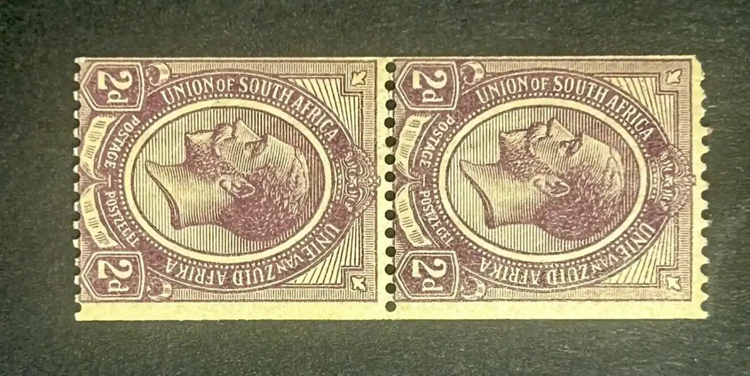 South Africa 1913 KGV Kings Heads Coil stamps, 2d pair. Slightly miscut on the one side. MNH(**) South Africa 1913 KGV Kings Heads Coil stamps, 2d pair. Slightly miscut on the one side. MNH(**)