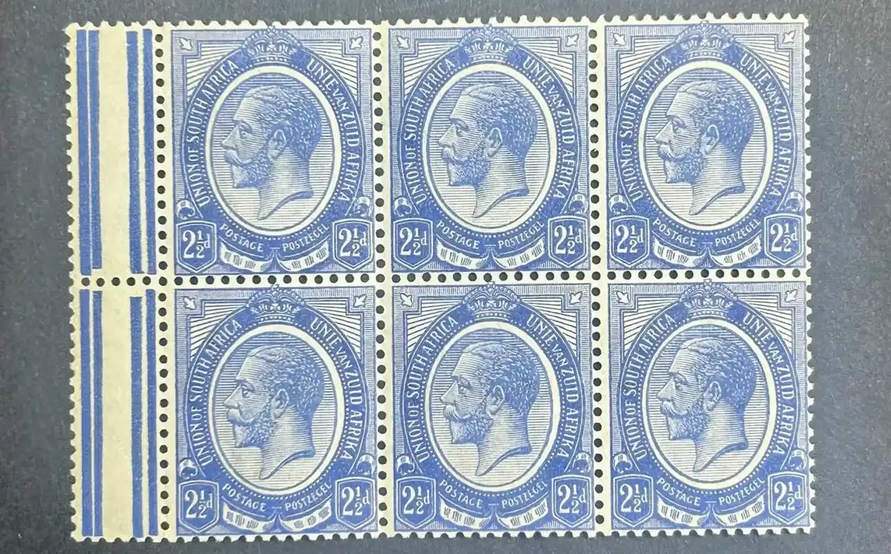 Union of South Africa 1913 KGV Kings Head 2½d Bright Blue, interpanneau margin at left. MNH(**) Union of South Africa 1913 KGV Kings Head 2½d Bright Blue, interpanneau margin at left. MNH(**)