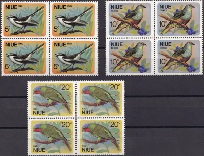 Niue 1991 Birds Blocks of 4 (3v). MNH(**) Niue 1991 Birds Blocks of 4 (3v). MNH(**)