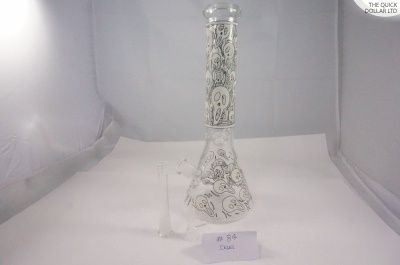 QD WATERPIPE NO : 84 SKULL