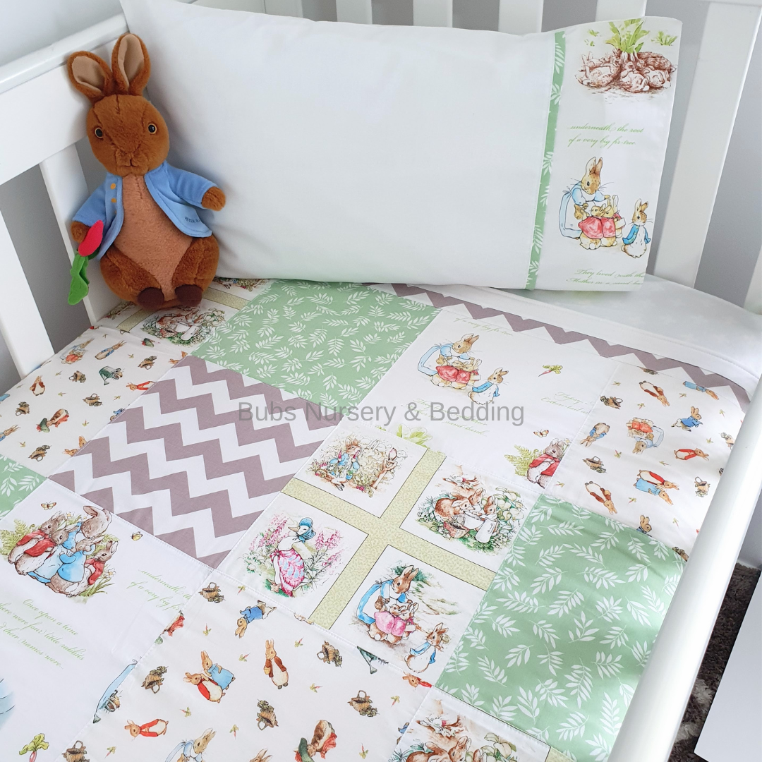 Peter Rabbit & Beatrix Potter Patchwork Cot Quilt with Toddler Pillowcase – Soft Green, White & Taupe – 100% Cotton
