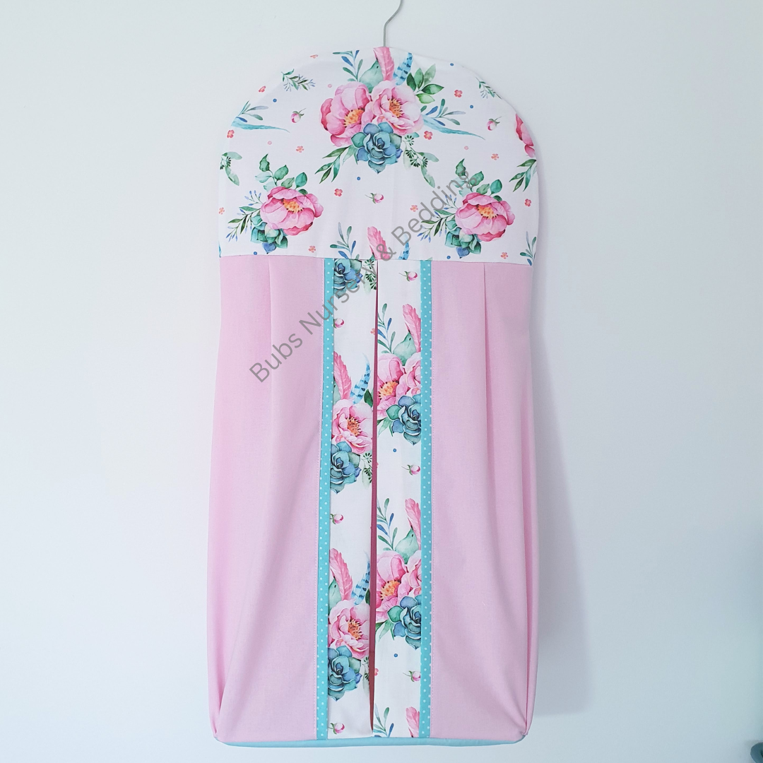 Sweet baby girl "Floral" Nappy stacker - Pink + white