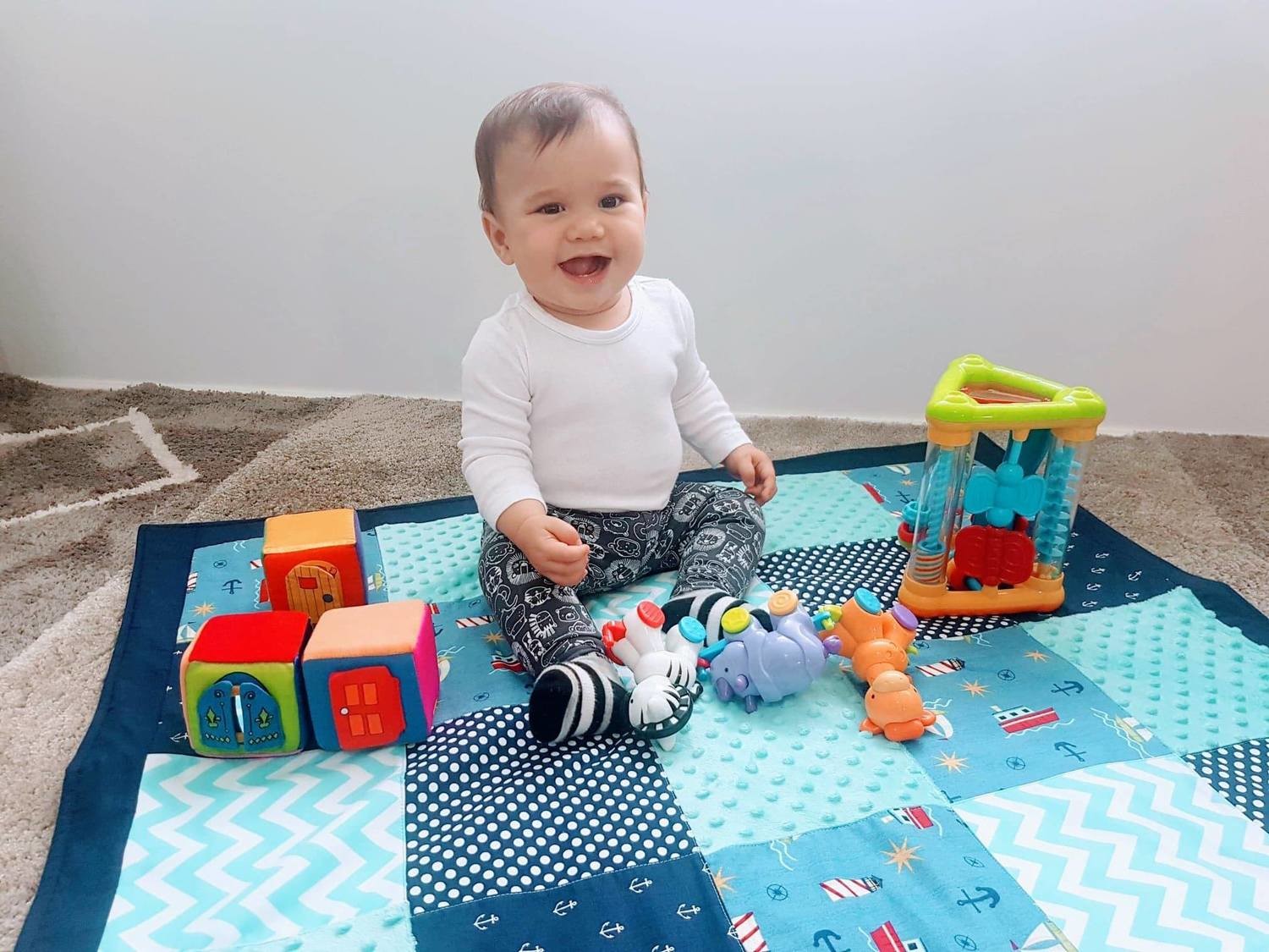New Patchwork Nautical theme baby blanket - Ideal for tummy time and travelling New Patchwork Nautical theme baby blanket - Ideal for tummy time and travelling