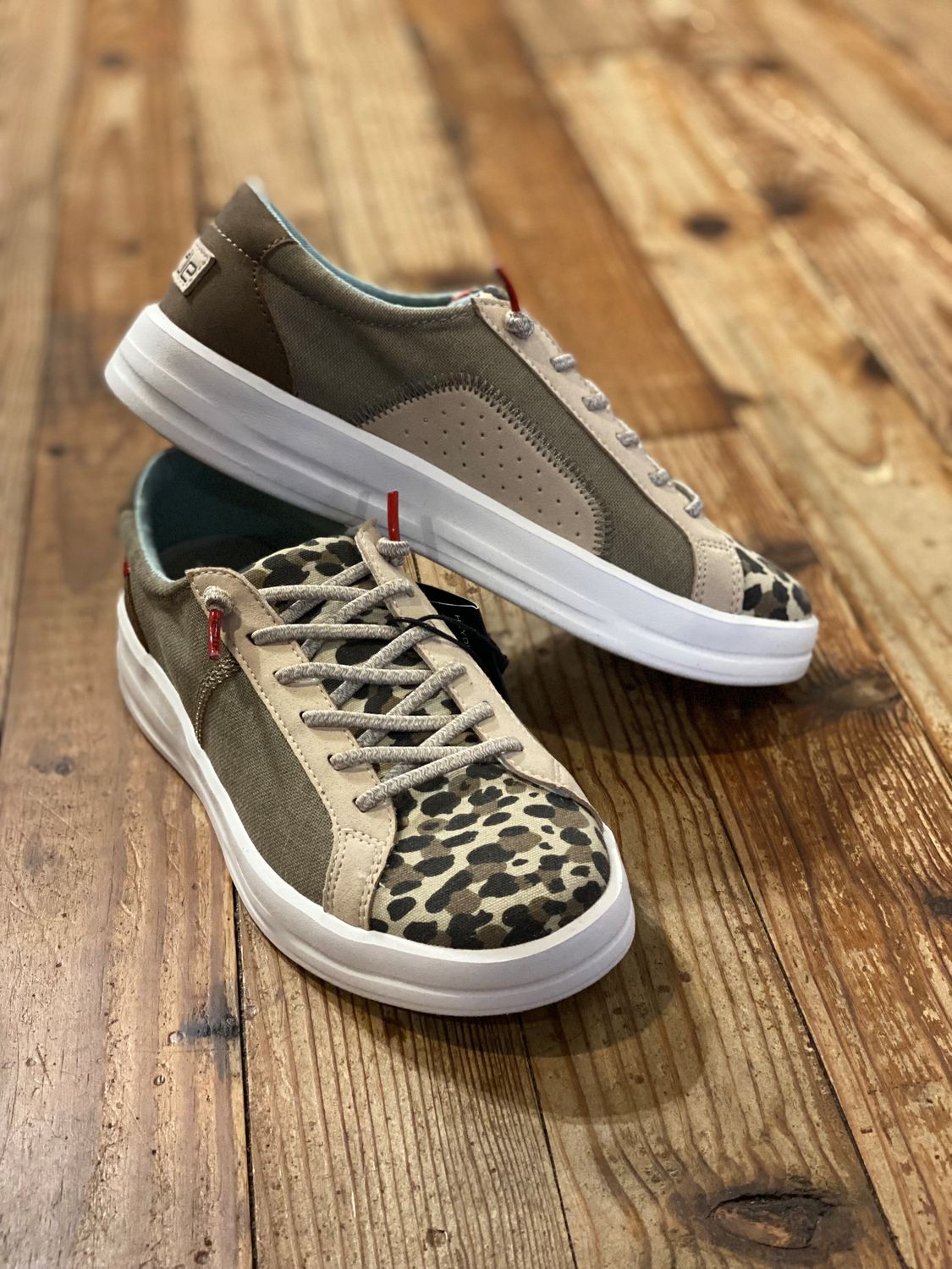 Karina Beige Leopard