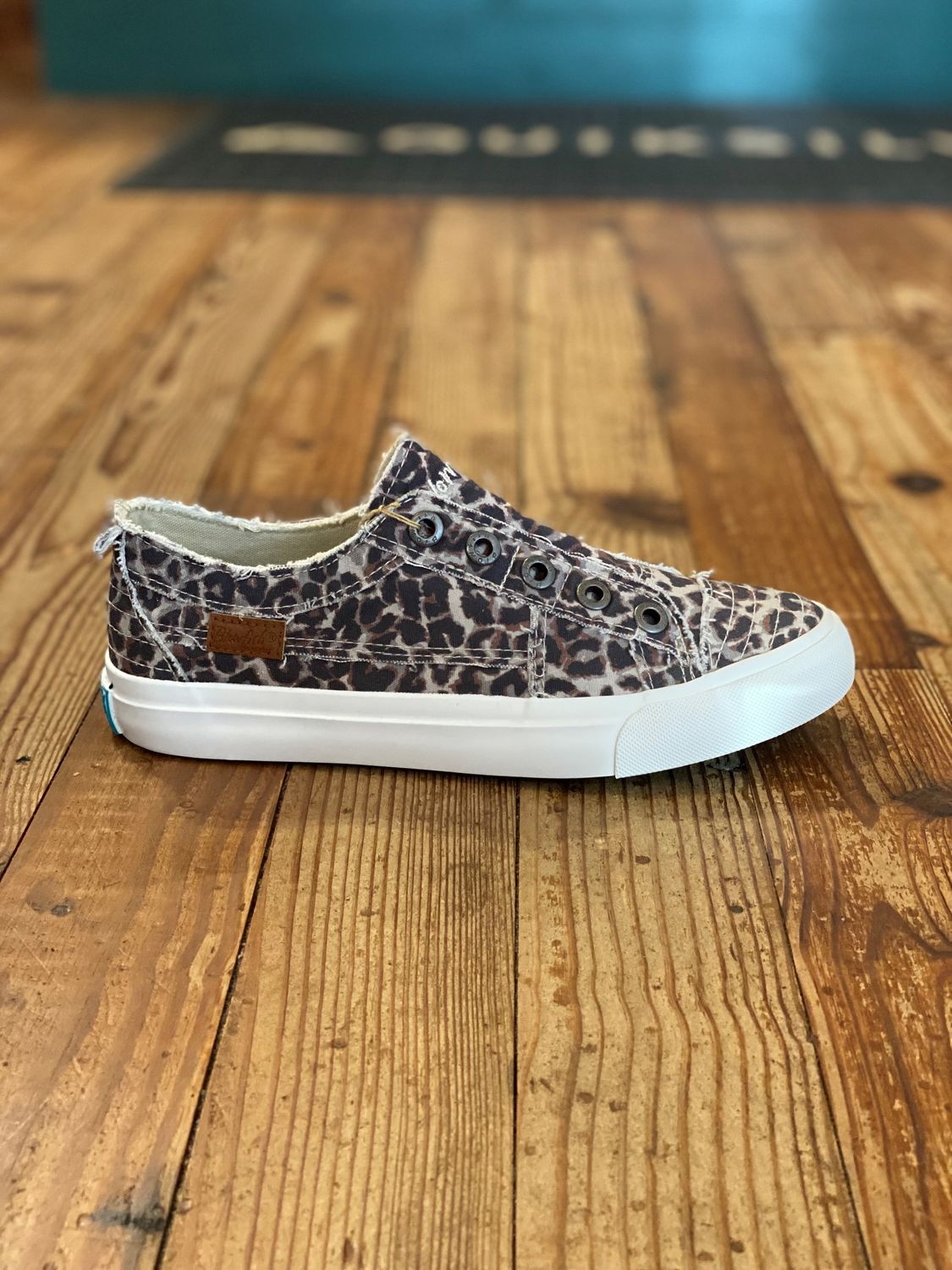 Blowfish Play Olive Tabby Cat