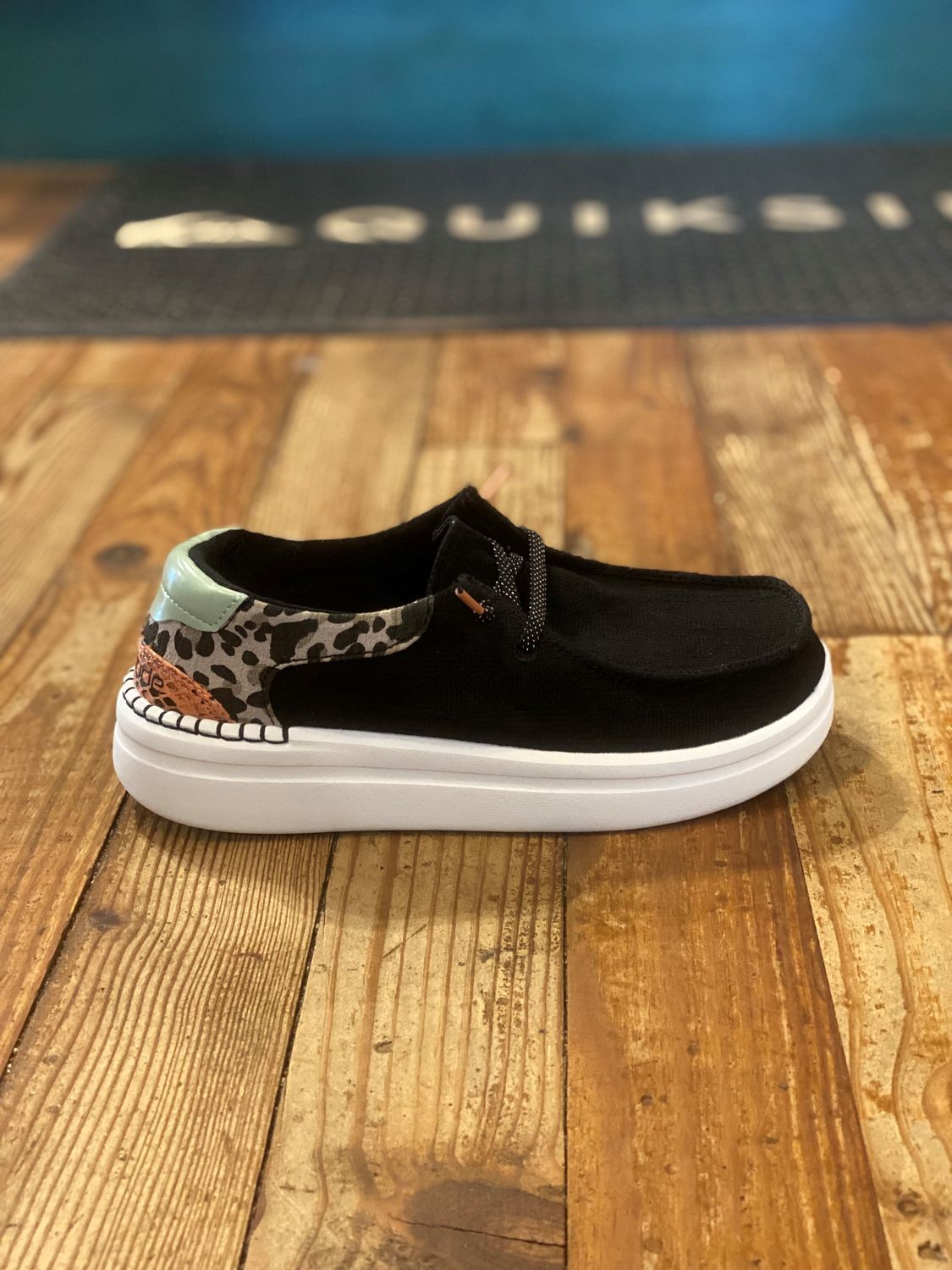 Wendy Rise Funk Black