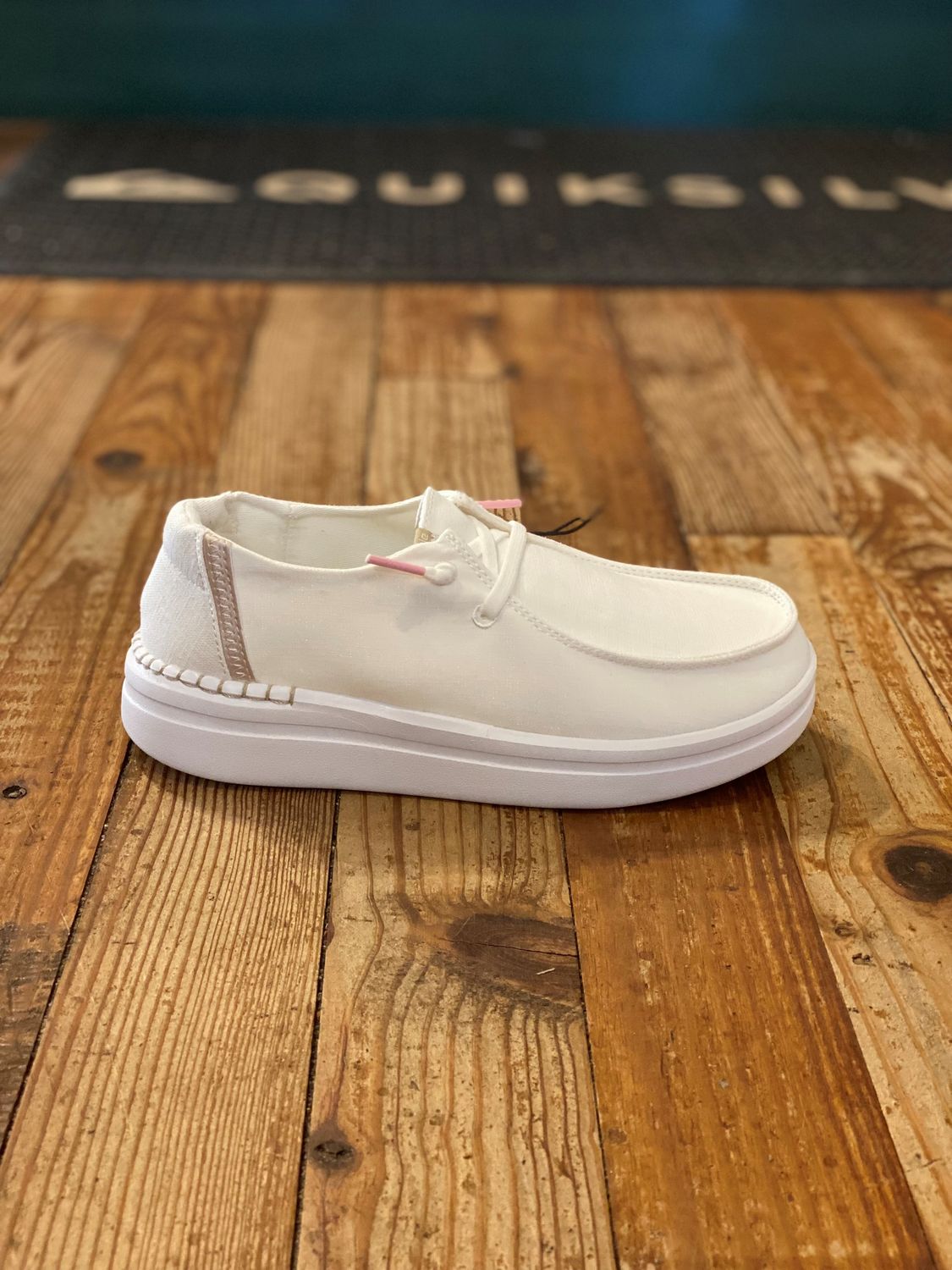 Wendy Rise Spark White