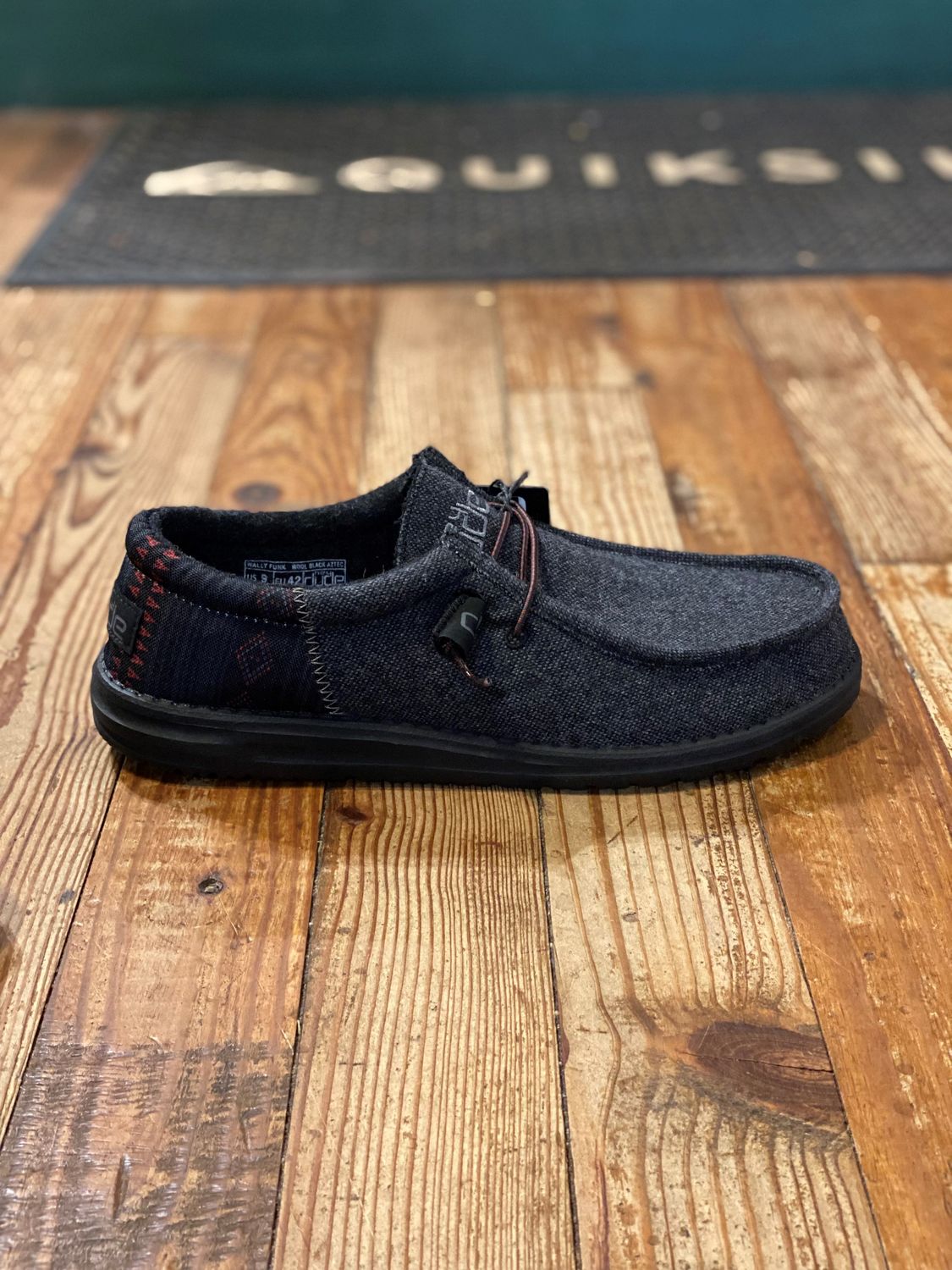 Wally Funk Wool Black Aztec