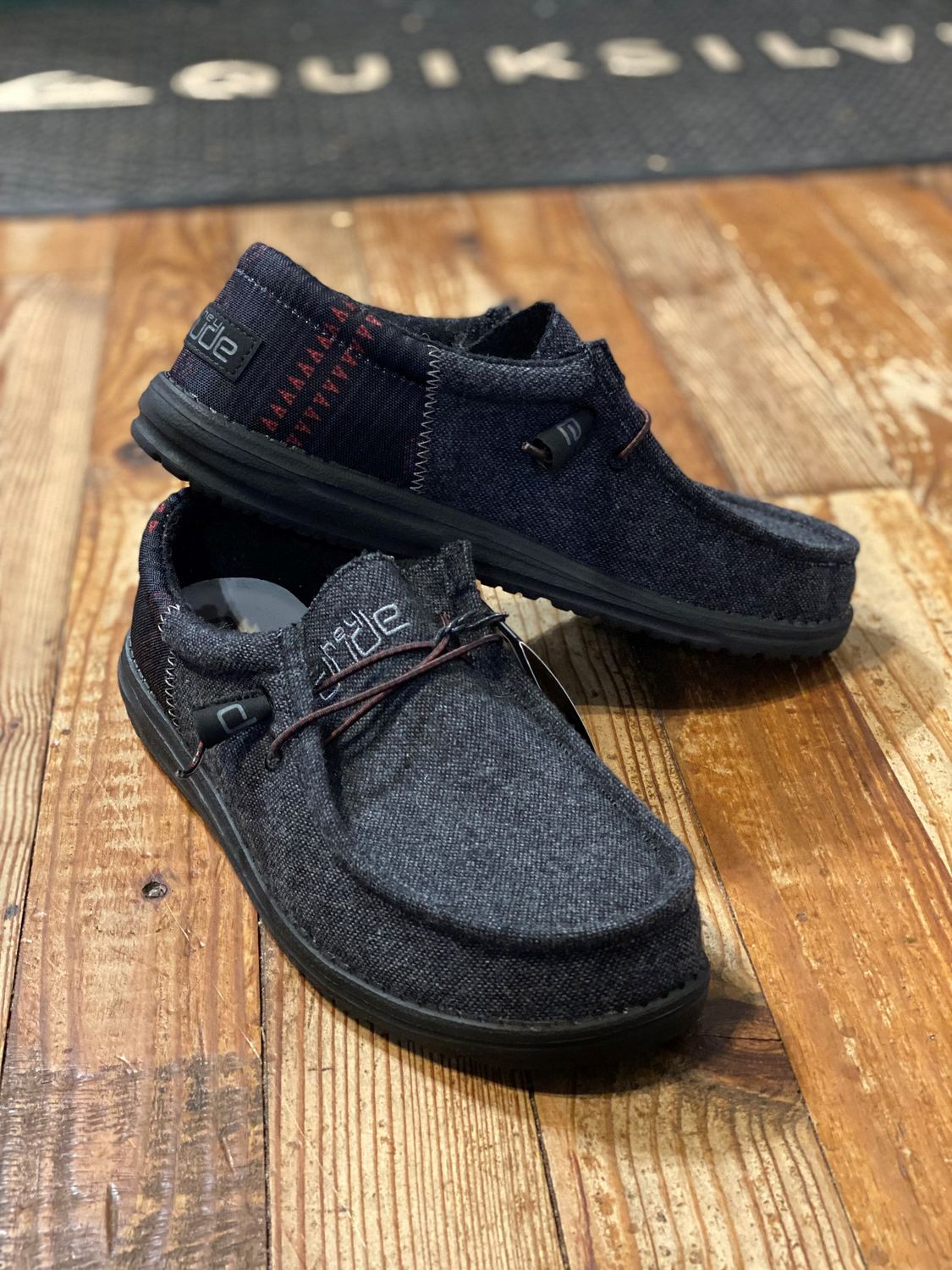 Wally Funk Wool Black Aztec