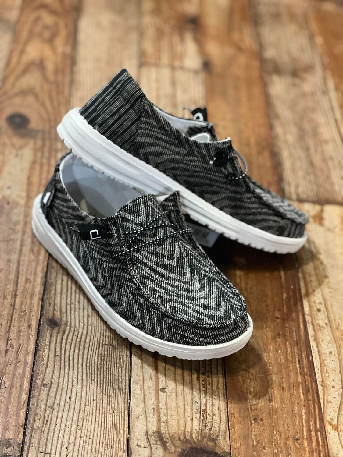 Wendy Woven Zebra Black Stripe