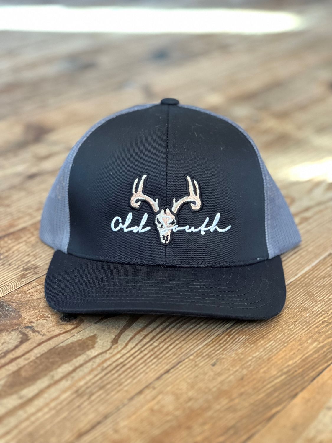 Old South Euro Mount Trucker