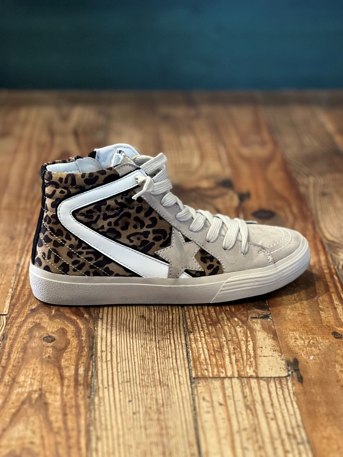 Shu Shop Passion Leopard 