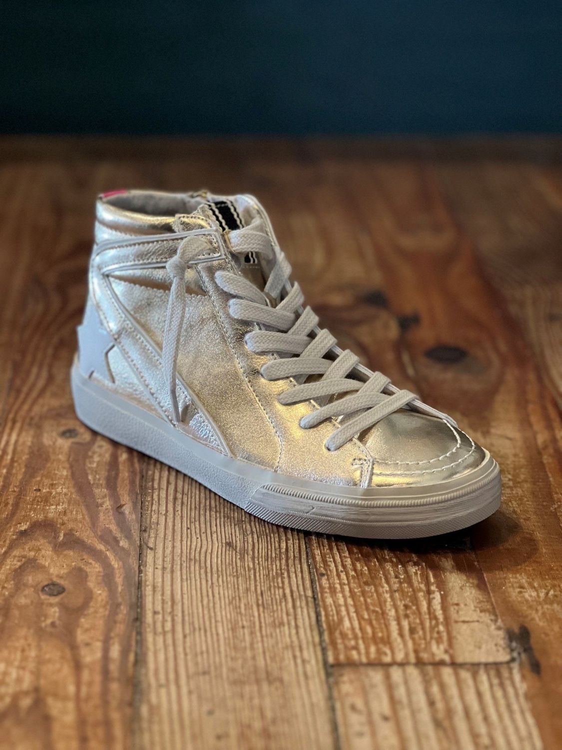 Shu Shop Roxanne Gold